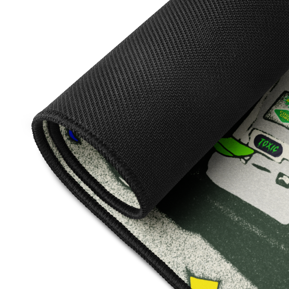 RACE - B&W - DESK MAT